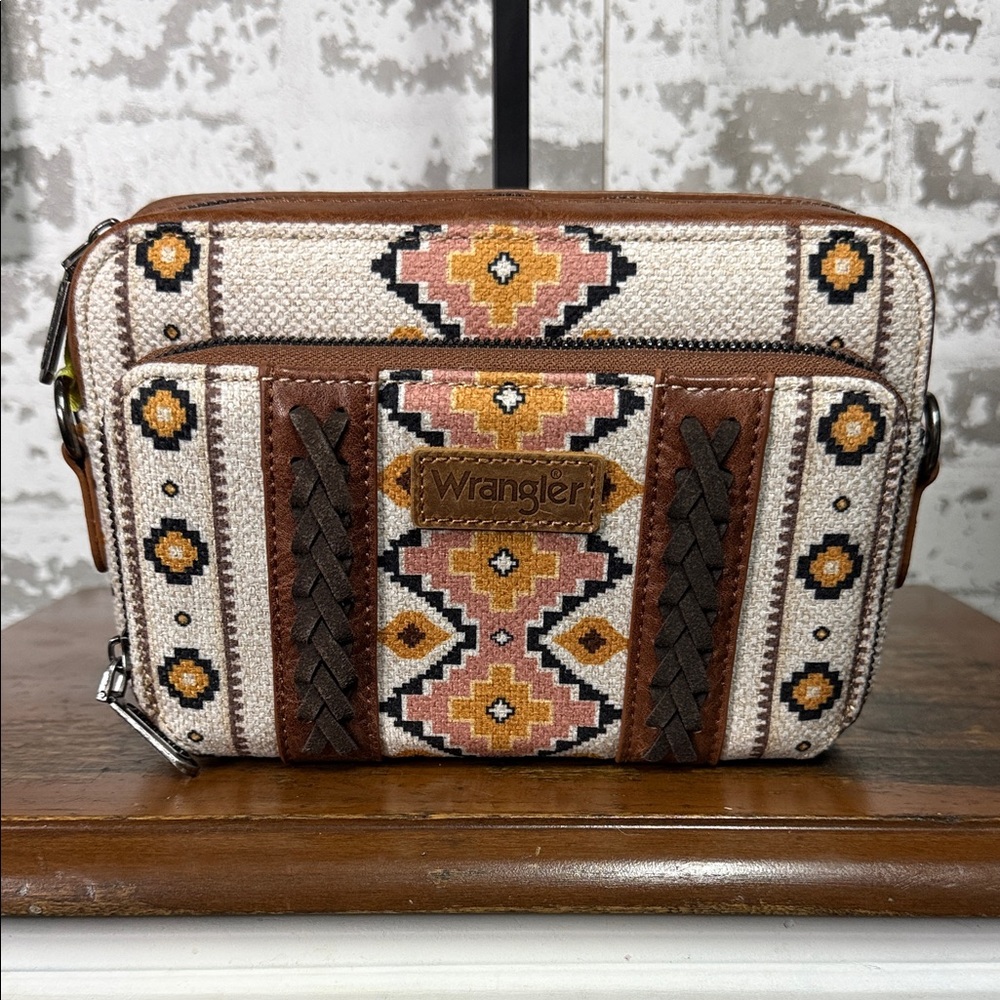 Wrangler Multicolor Patterned Crossbody Bag
